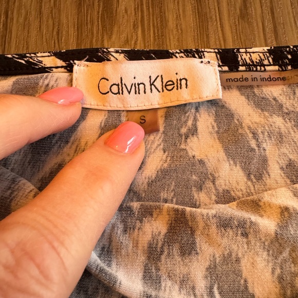 Calvin Klein top - Picture 3 of 3